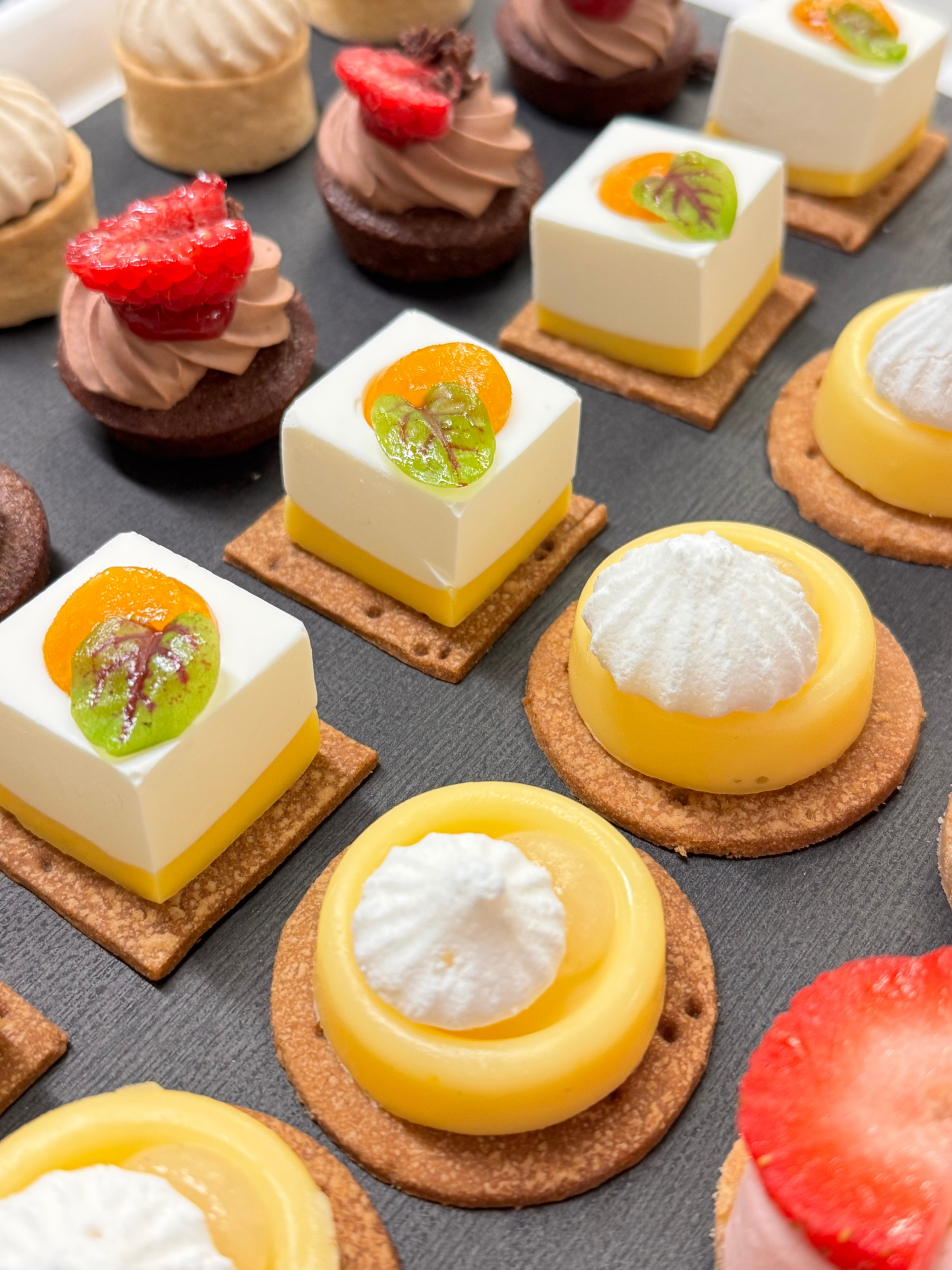 Pièces sucrées plateau douceurs 2